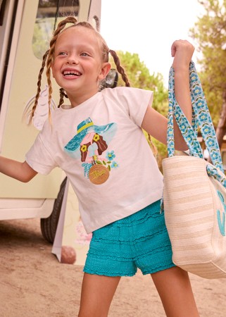 Komplet dwuczęściowy, koszulka z krótkim rękawem oraz dzianinowe szorty z koronką dla dziewczynki Mayoral