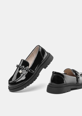 Buty mokasyny z łańcuszkiem dla dziewczyny Mayoral