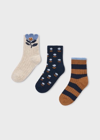 Zestaw trzech par skarpet w różnych wzorach dla dziewczynki Mayoral
